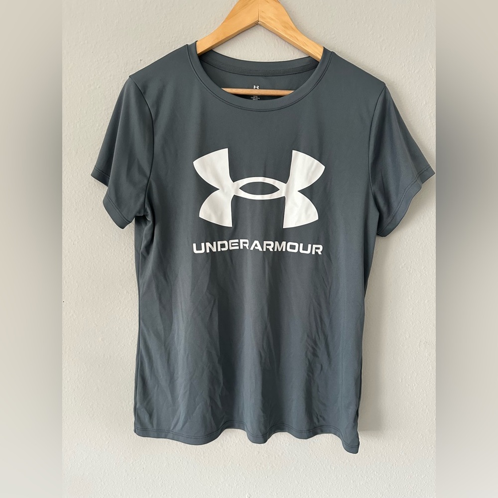 Men’s Under Armour Tee Size L